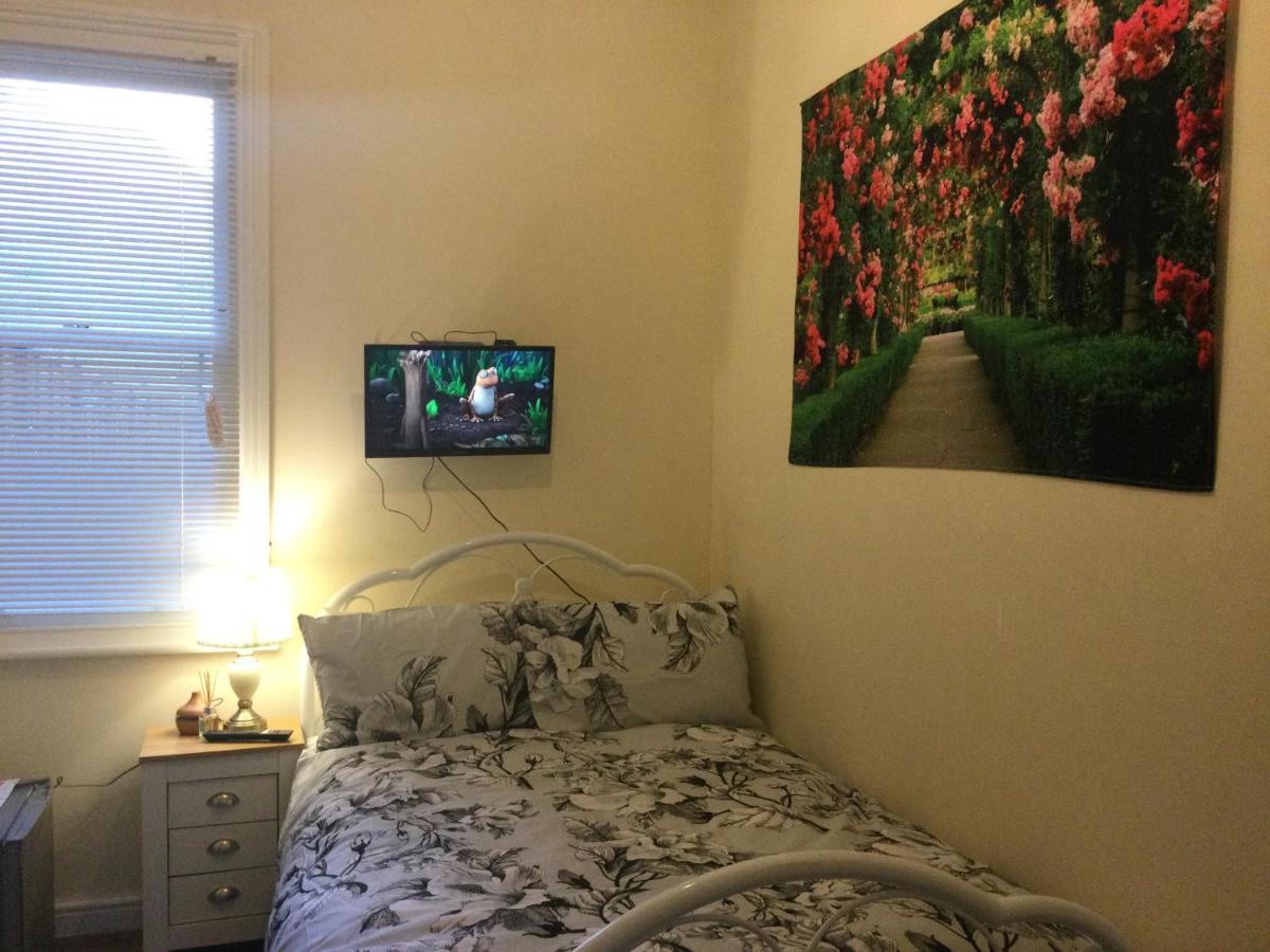 Pensión Tdm Bachelot Lettings Ltd Londres